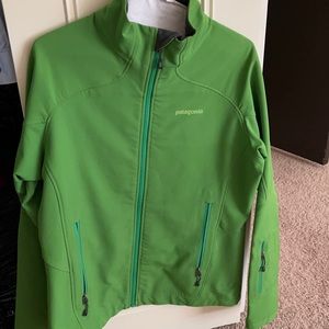 Patagonia women’s soft shell jacket
